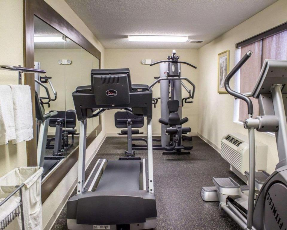 Comfort Inn Clinton Экстерьер фото